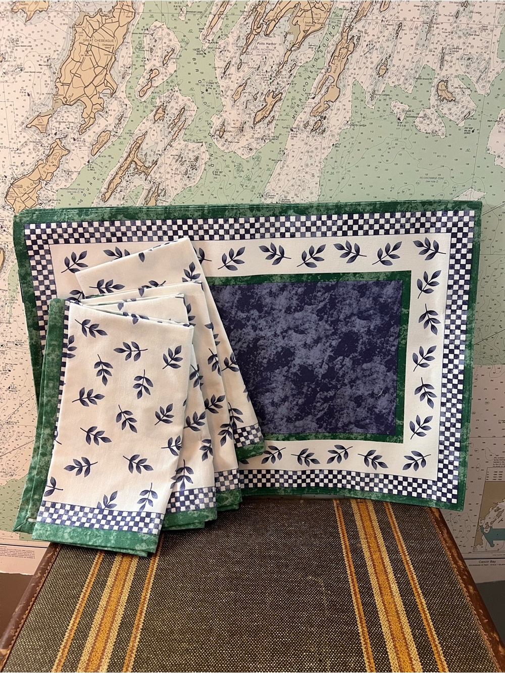 Set of 4 Villeroy & Boch Switch Cotton Cloth Reversible Placemats Plus 4 Napkins